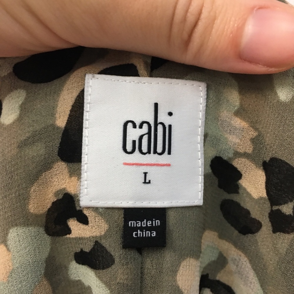 CAbi green print top size large - Picture 2 of 9